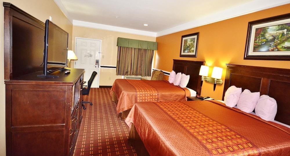 Scottish Inn And Suites Alvin Eksteriør billede