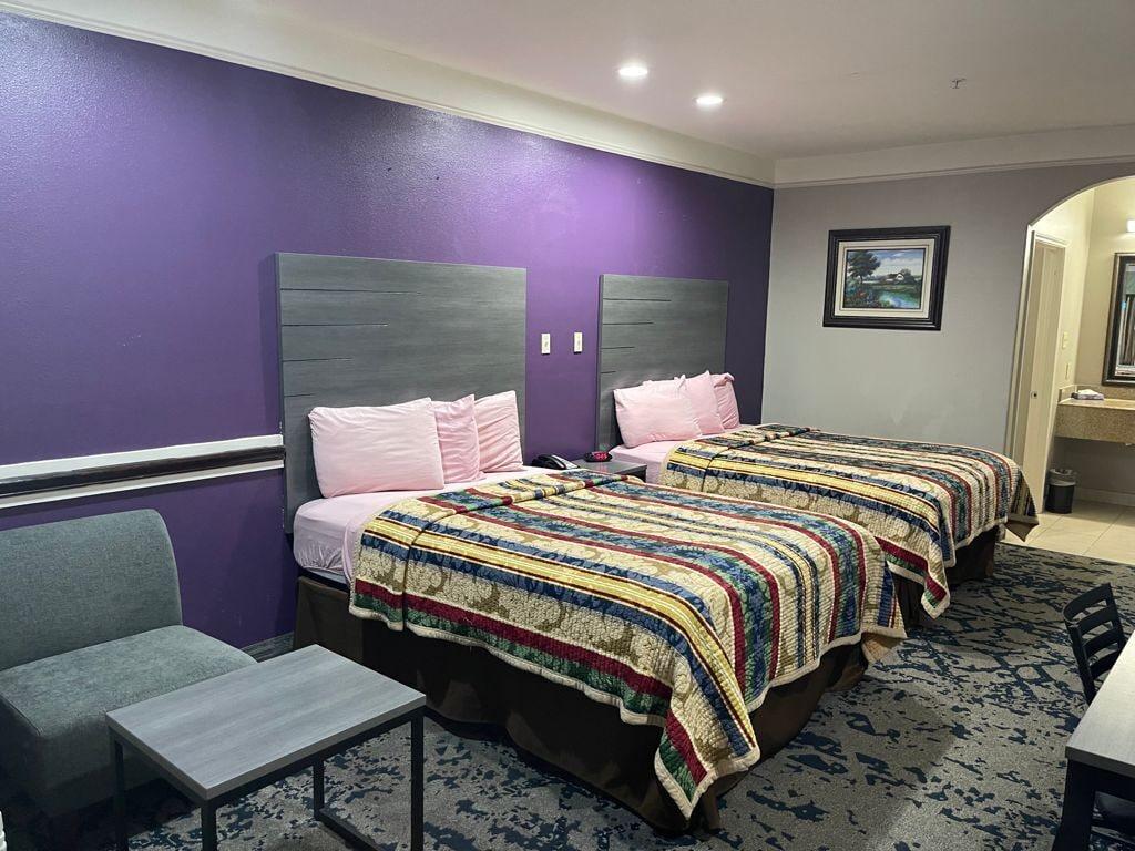 Scottish Inn And Suites Alvin Eksteriør billede