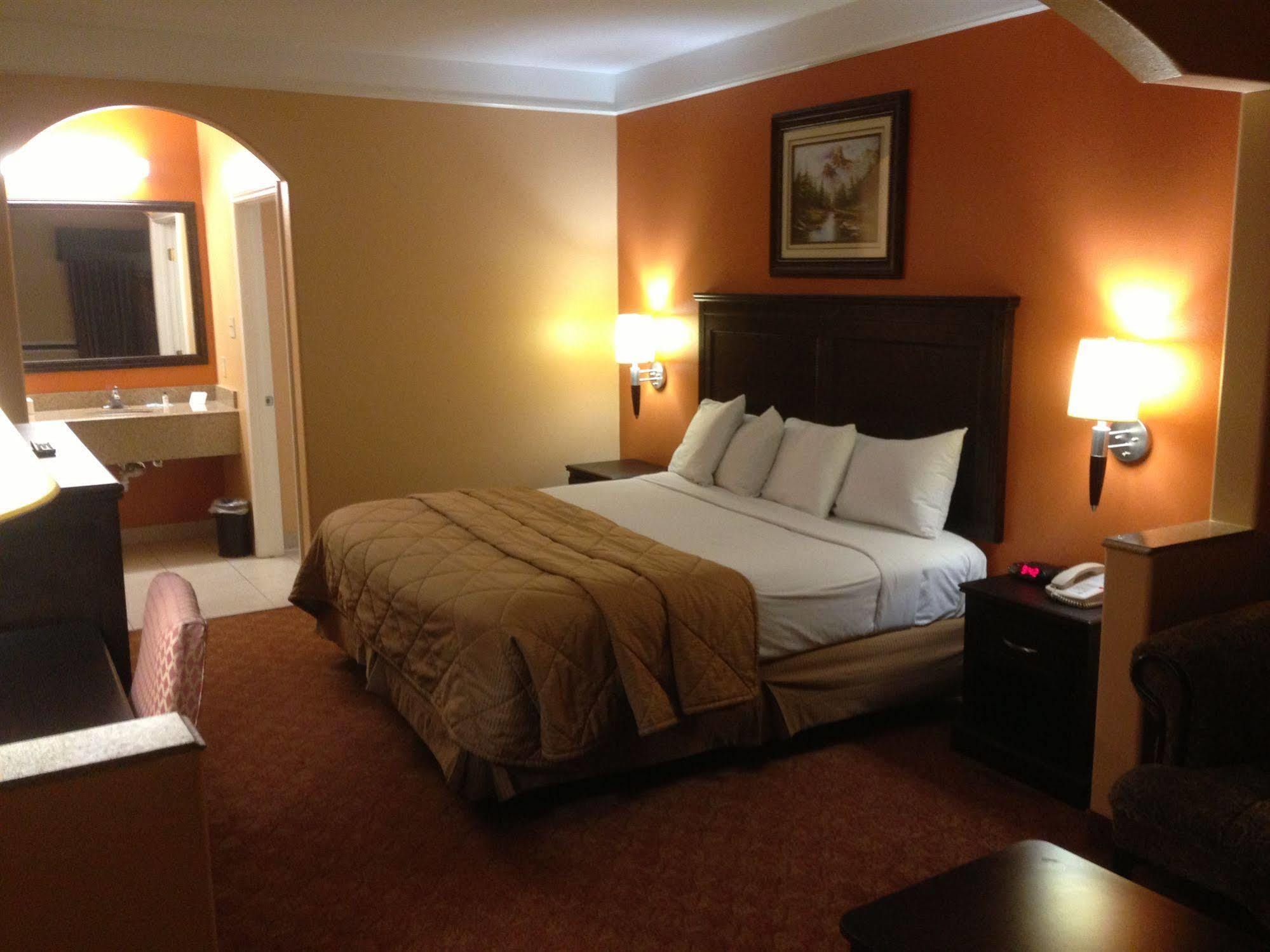 Scottish Inn And Suites Alvin Eksteriør billede